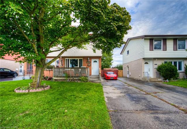 1811 Daleview Crescent, House semidetached with 2 bedrooms, 1 bathrooms and 3 parking in Cambridge ON | Image 1