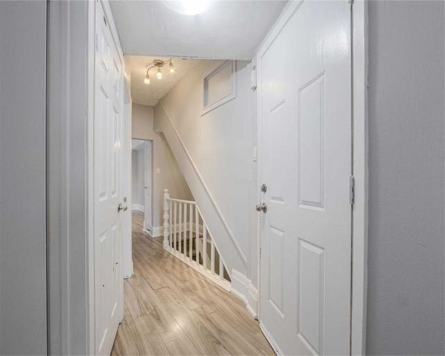 unit 1 - 271 Albany Ave, House semidetached with 3 bedrooms, 2 bathrooms and 0 parking in Toronto ON | Image 2