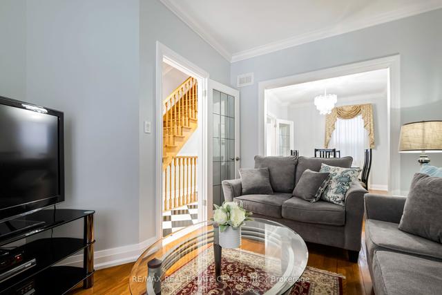101 Nairn Ave, House detached with 2 bedrooms, 2 bathrooms and 2 parking in Toronto ON | Image 5