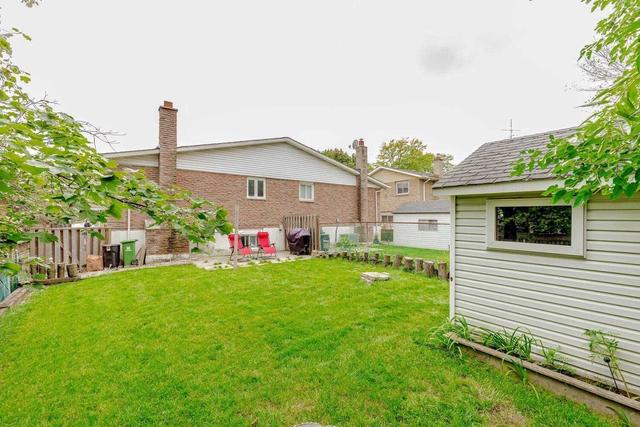 303 Magnolia Dr, House semidetached with 3 bedrooms, 2 bathrooms and 4 parking in Hamilton ON | Image 28