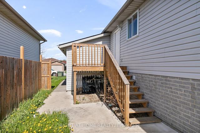 2135 Everts Ave, House detached with 3 bedrooms, 2 bathrooms and 3 parking in Windsor ON | Image 6