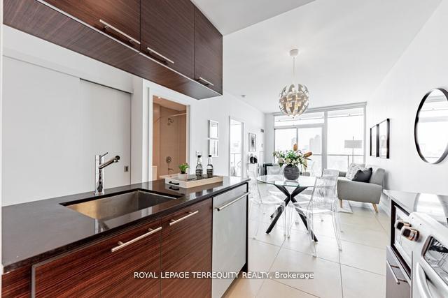 1410 - 1 Market St, Condo with 1 bedrooms, 1 bathrooms and 1 parking in Toronto ON | Image 9