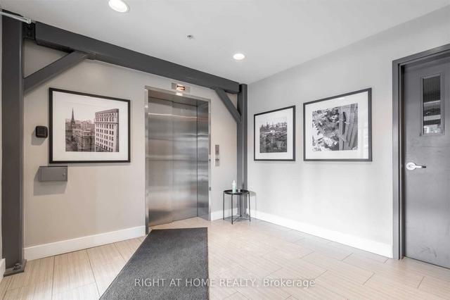 102 - 50 Murray St W, Condo with 2 bedrooms, 1 bathrooms and 1 parking in Hamilton ON | Image 11