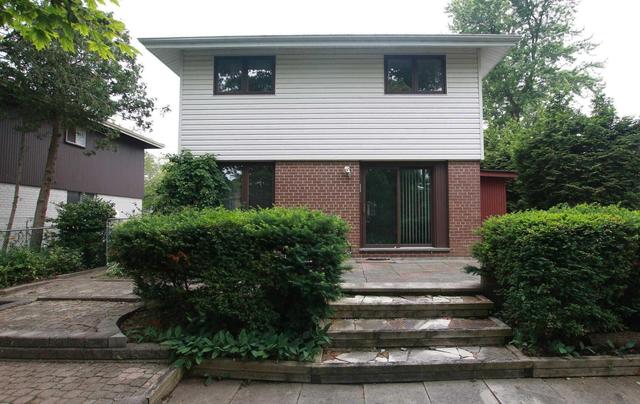 35 Lyncroft Dr, House detached with 4 bedrooms, 3 bathrooms and 3 parking in Toronto ON | Image 7