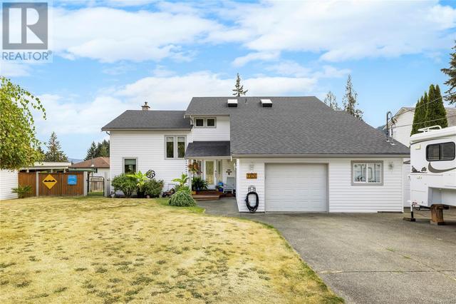 7974 Babine Pl, House detached with 3 bedrooms, 3 bathrooms and 4 parking in North Cowichan BC | Card Image
