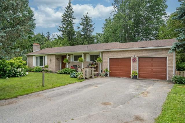 7 Parkwood Dr, House detached with 3 bedrooms, 1 bathrooms and 8 parking in Cobourg ON | Image 1