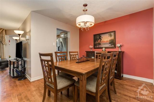 233 Wildcliff Way, Townhouse with 3 bedrooms, 3 bathrooms and 3 parking in Ottawa ON | Image 8