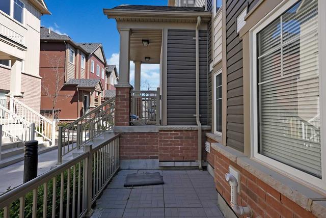 85 - 2500 Hill Rise Crt, Townhouse with 2 bedrooms, 2 bathrooms and 1 parking in Oshawa ON | Image 9