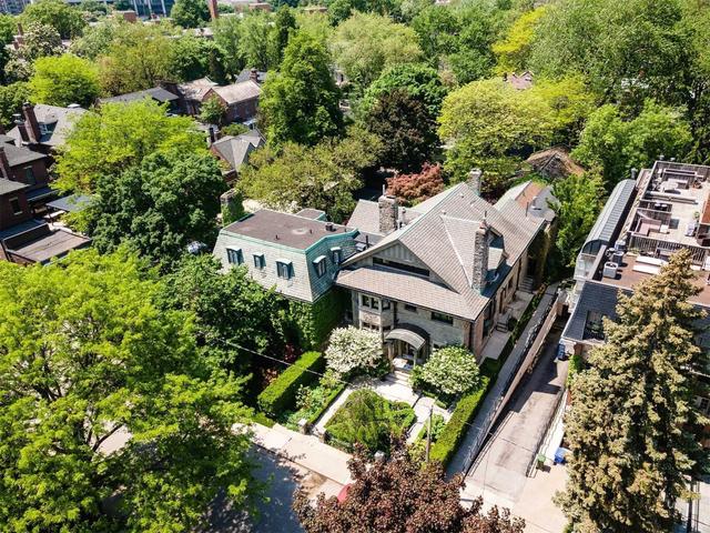 2 Hawthorn Ave, House semidetached with 5 bedrooms, 7 bathrooms and 2 parking in Toronto ON | Image 30