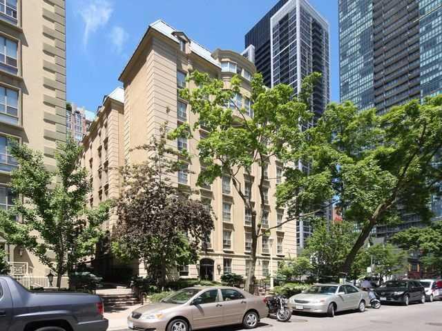 304 - 88 Charles St E, Condo with 0 bedrooms, 1 bathrooms and null parking in Toronto ON | Image 2
