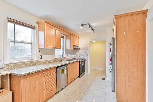135 Roebuck Dr, House detached with 3 bedrooms, 2 bathrooms and 4 parking in Toronto ON | Image 34