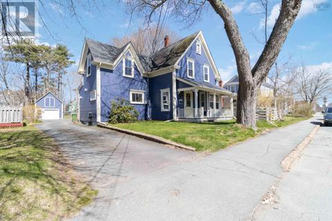 168 York Street, House detached with 3 bedrooms, 1 bathrooms and null parking in Bridgewater NS | Card Image