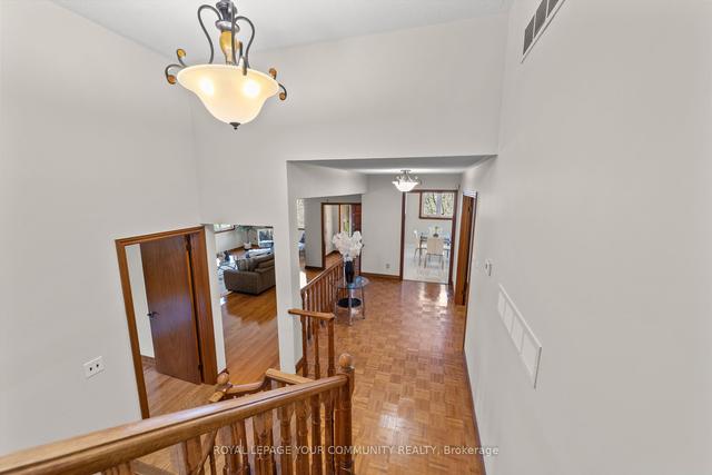 63 Riverside Dr, House detached with 5 bedrooms, 3 bathrooms and 6 parking in Toronto ON | Image 14