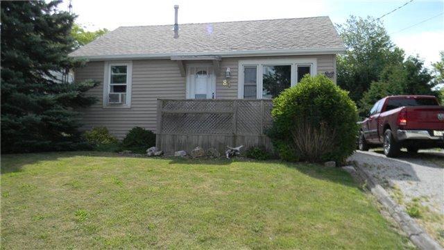 84 Sherman St, House detached with 2 bedrooms, 1 bathrooms and 3 parking in Chatham Kent ON | Image 1
