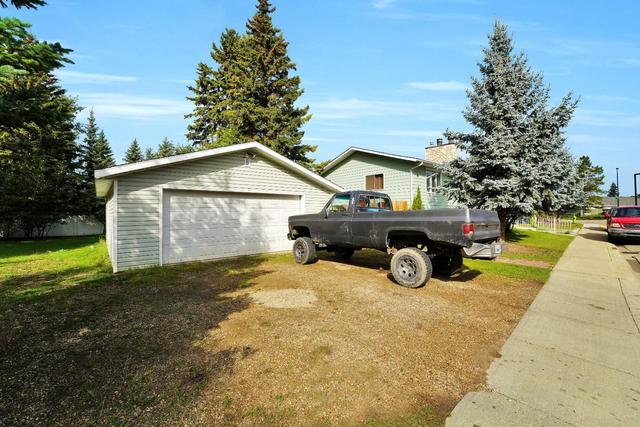 4 Pallo Close, House detached with 5 bedrooms, 4 bathrooms and 2 parking in Red Deer AB | Image 3