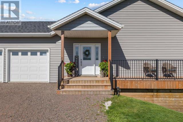 22 Maxwell Court, House detached with 4 bedrooms, 3 bathrooms and null parking in North Rustico FD PE | Image 2