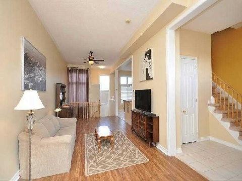 5801 Tenth Line W, House attached with 3 bedrooms, 4 bathrooms and 2 parking in Mississauga ON | Image 5