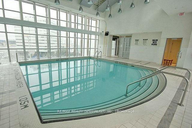 2501 - 3939 Duke Of York Blvd, Condo with 1 bedrooms, 2 bathrooms and 1 parking in Mississauga ON | Image 13