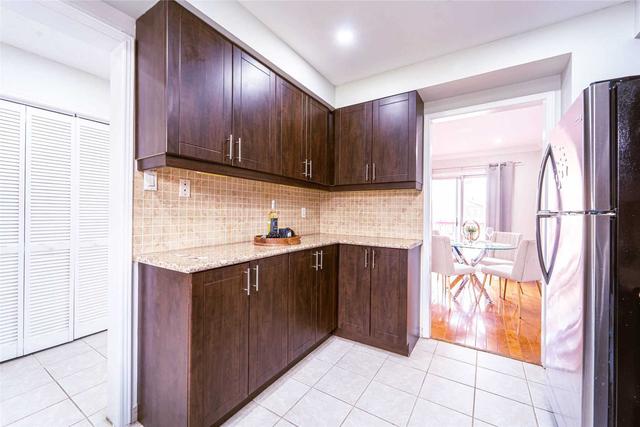 21 Murdoch Dr, House detached with 3 bedrooms, 3 bathrooms and 5 parking in Brampton ON | Image 25