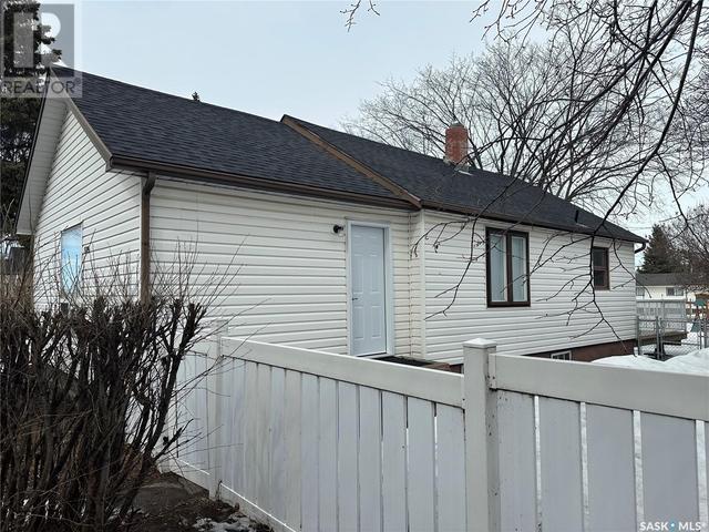 509 Railway Avenue, House detached with 2 bedrooms, 1 bathrooms and null parking in Springside SK | Image 27
