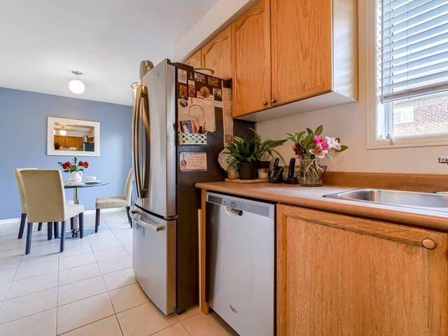114 Penbridge Circ, House detached with 3 bedrooms, 2 bathrooms and 3 parking in Brampton ON | Image 9
