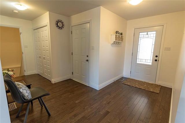 Hardwood floors in the main living area | Image 3