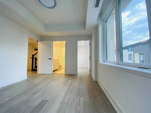 012 - 55 Nicholas Ave, Townhouse with 3 bedrooms, 3 bathrooms and 1 parking in Toronto ON | Image 2
