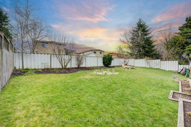 57 Larkspur Cres, House detached with 3 bedrooms, 2 bathrooms and 7 parking in Kitchener ON | Image 19