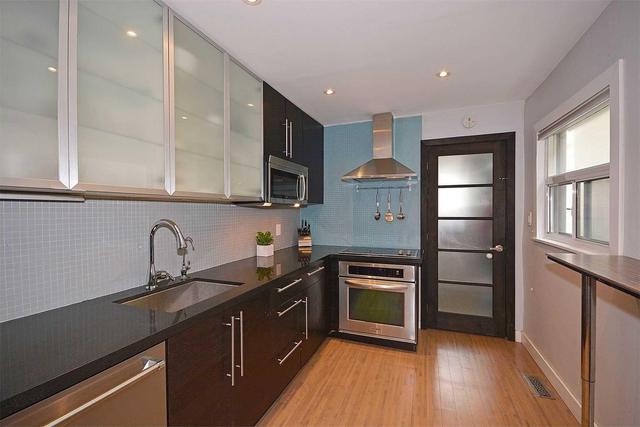 930 Eastern Ave, House attached with 3 bedrooms, 2 bathrooms and 1 parking in Toronto ON | Image 5