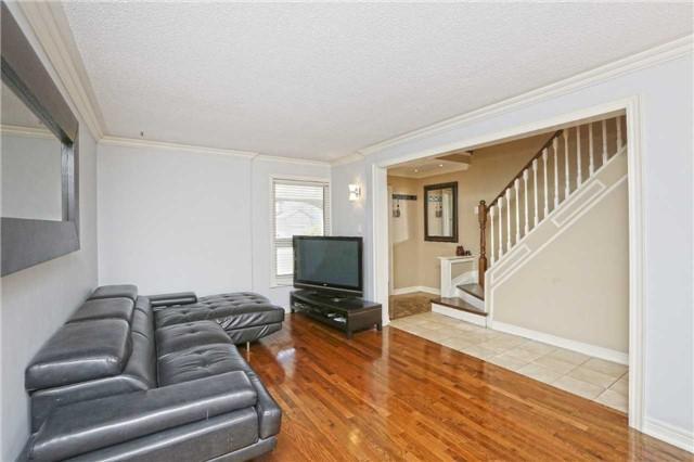 81 Sandmere Ave, House detached with 3 bedrooms, 3 bathrooms and 2 parking in Brampton ON | Image 2