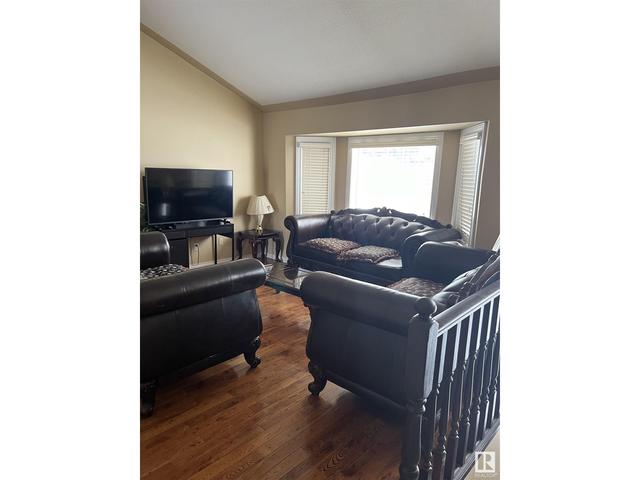 4103 19 Av Nw, House detached with 6 bedrooms, 3 bathrooms and null parking in Edmonton AB | Image 25