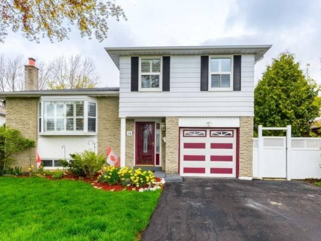 14 Greenbriar Rd, House detached with 3 bedrooms, 2 bathrooms and 4 parking in Brampton ON | Image 1