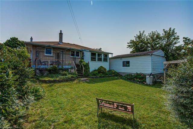 106 Bee Street, House detached with 2 bedrooms, 1 bathrooms and 7 parking in Woodstock ON | Image 46