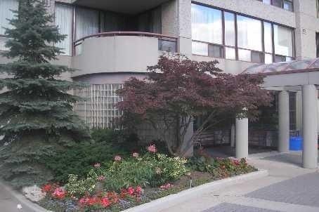 809 - 5785 Yonge St, Condo with 2 bedrooms, 2 bathrooms and 1 parking in Toronto ON | Image 2
