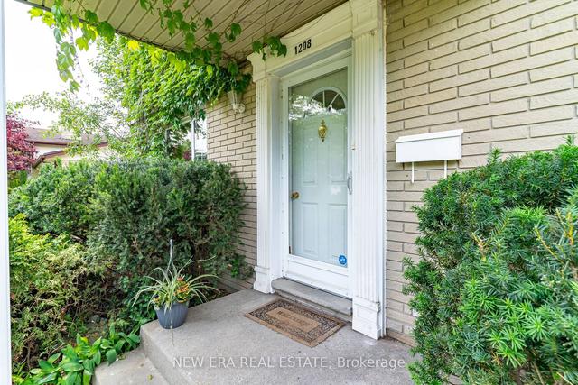 1208 Guildwood Blvd, House detached with 4 bedrooms, 3 bathrooms and 3 parking in London ON | Image 34