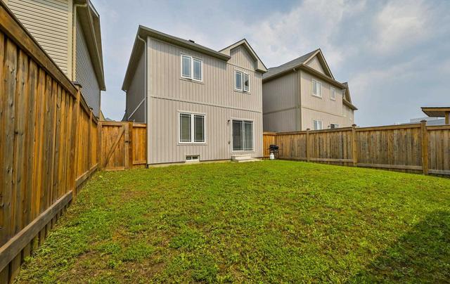 79 Mantz Cres, House detached with 3 bedrooms, 2 bathrooms and 3 parking in Whitby ON | Image 11