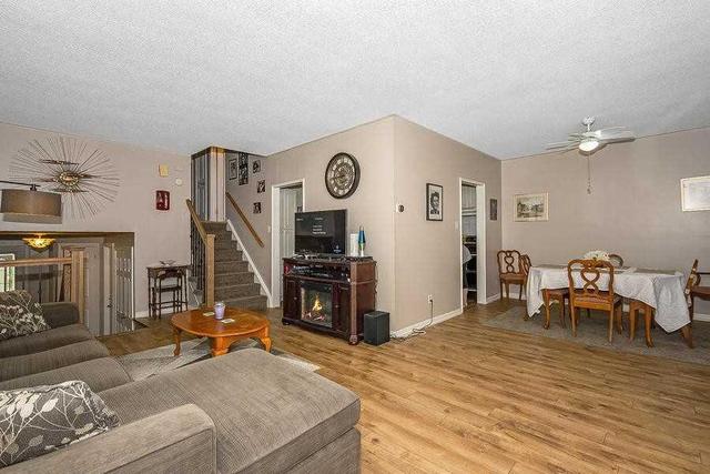 8 Brighton Pl, House semidetached with 3 bedrooms, 2 bathrooms and 2 parking in Brampton ON | Image 5