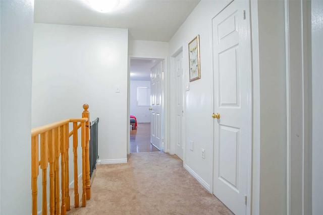 73 Kenwood Dr, Townhouse with 3 bedrooms, 3 bathrooms and 3 parking in Brampton ON | Image 6