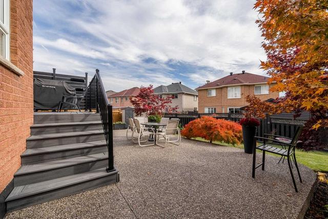 40 Dragon Tree Cres, House detached with 5 bedrooms, 4 bathrooms and 6 parking in Brampton ON | Image 27