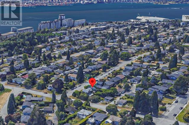 844 E 6th Street, House detached with 3 bedrooms, 2 bathrooms and 4 parking in North Vancouver BC | Image 2
