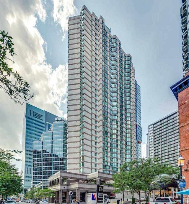 1700 - 38 Elm St, Condo with 1 bedrooms, 1 bathrooms and 0 parking in Toronto ON | Image 1