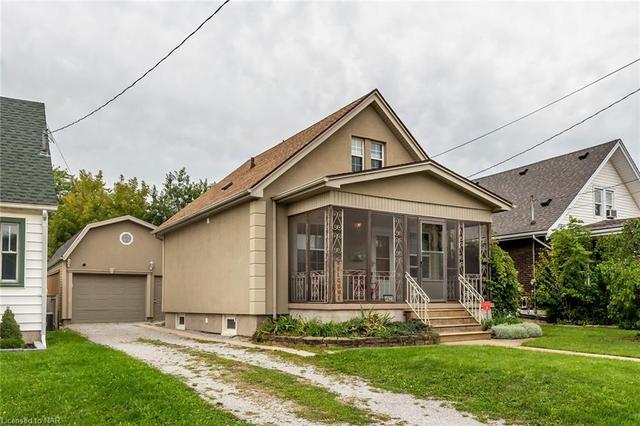 4923 Sixth Avenue, House detached with 4 bedrooms, 3 bathrooms and 6 parking in Niagara Falls ON | Image 6