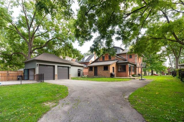 78 Bond St W, House detached with 6 bedrooms, 3 bathrooms and 12 parking in Kawartha Lakes ON | Image 21