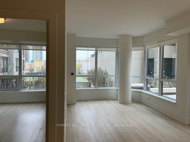 202 - 310 Tweedsmuir Ave, Condo with 2 bedrooms, 1 bathrooms and 1 parking in Toronto ON | Image 5