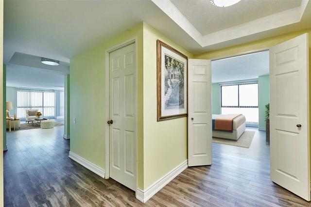 ph 5 - 3 Concorde Pl, Condo with 3 bedrooms, 3 bathrooms and 2 parking in Toronto ON | Image 13