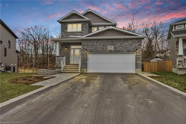 1640 Brookedayle Avenue, House detached with 3 bedrooms, 2 bathrooms and 6 parking in Kingston ON | Image 1