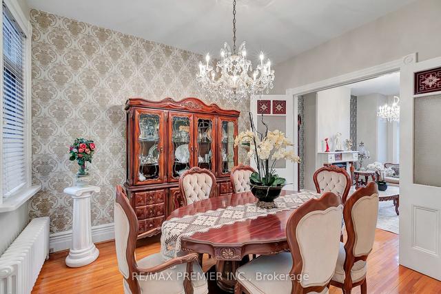 32 Robinson St, House attached with 4 bedrooms, 2 bathrooms and 1 parking in Toronto ON | Image 39