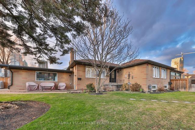 3507 Palgrave Rd, House detached with 2 bedrooms, 3 bathrooms and 8 parking in Mississauga ON | Image 27