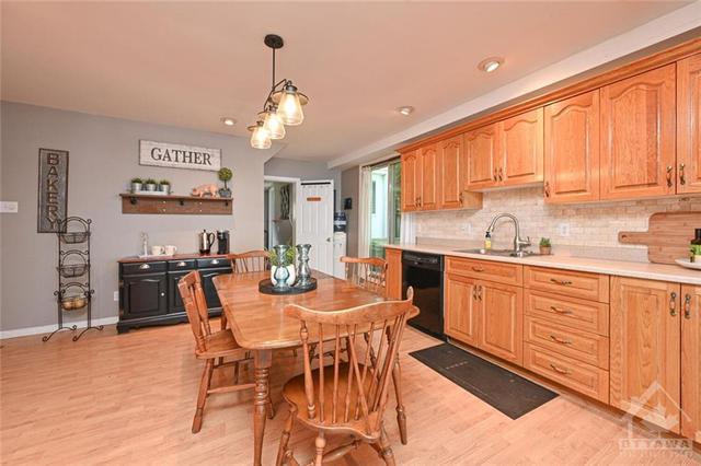 36 R3 Road, House detached with 4 bedrooms, 2 bathrooms and 4 parking in Rideau Lakes ON | Image 13