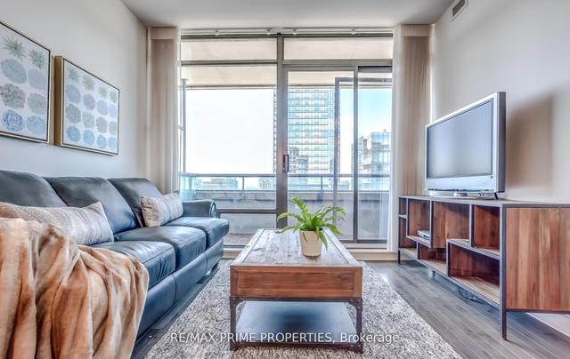2604 - 18 Yorkville Ave, Condo with 1 bedrooms, 1 bathrooms and 1 parking in Toronto ON | Image 7